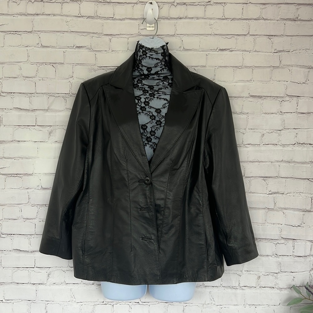 East 5th Genuine black leather jacket lightweight size X-Large petite